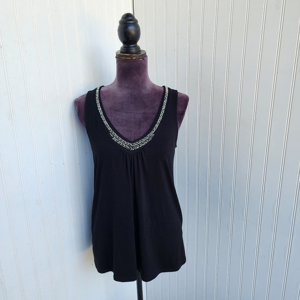 White House Black Market Embellish Black Sleeveless V-Neck Top Stretch Beaded S